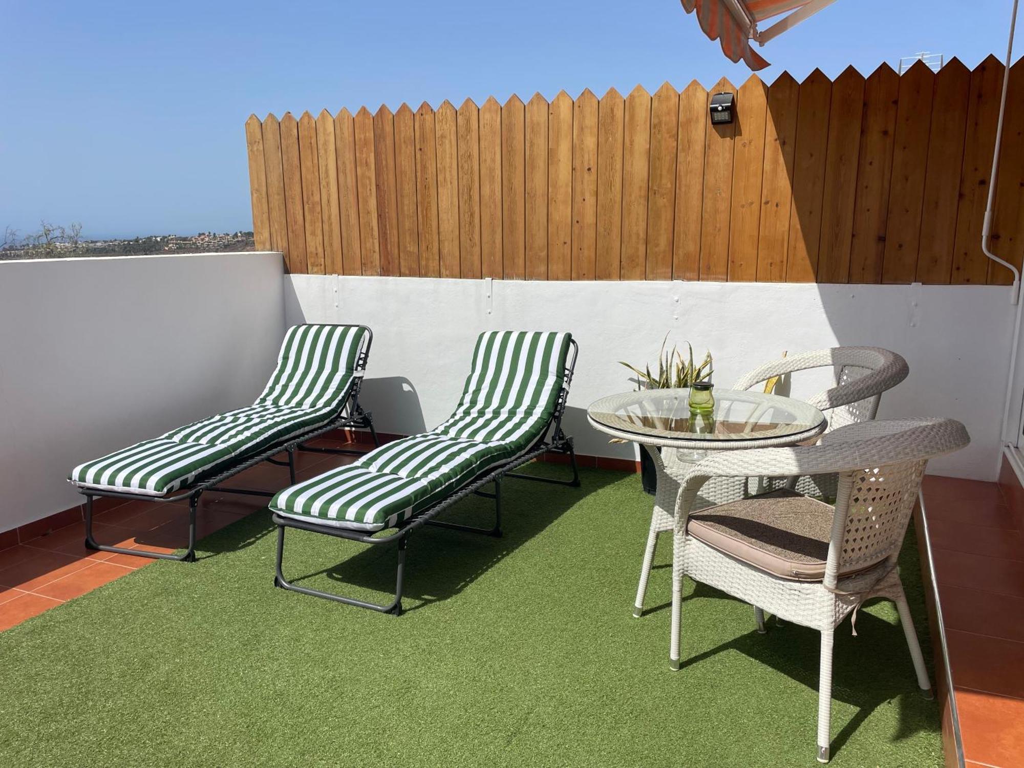 Appartamento Atico Con Barbacoa Y Terraza Exclusiva.